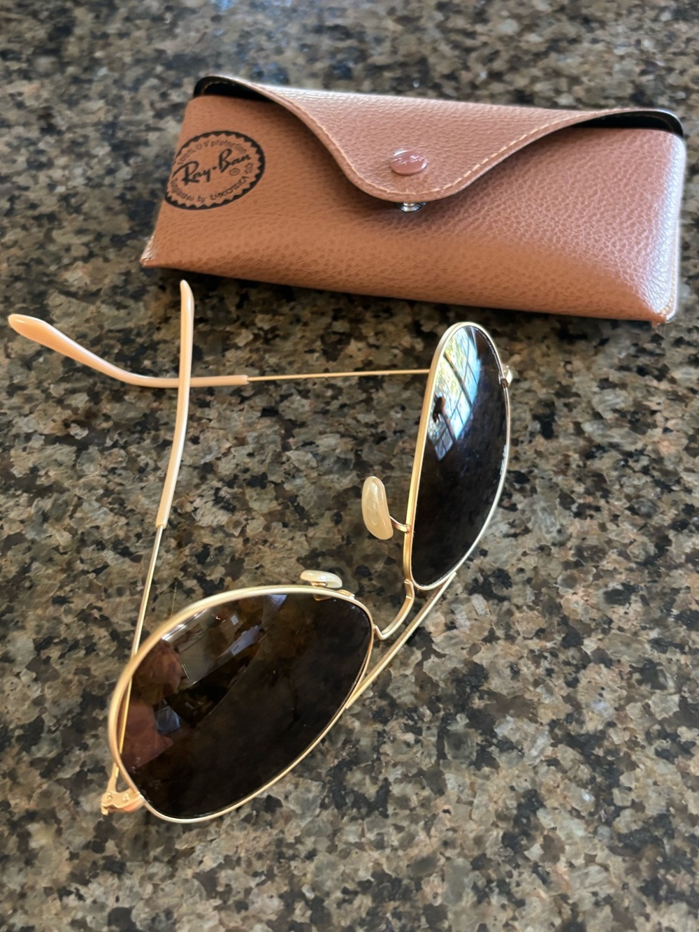 Ray-Ban Gold Frame Brown Gradient Lens Aviator Sunglasses